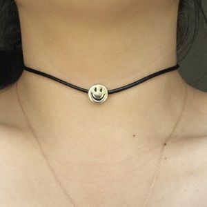smiley face choker
